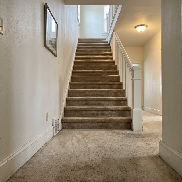 Sample photo: Stairs & hallway