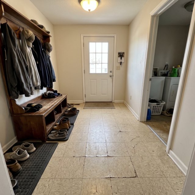 Sample photo: Entry & mudroom
